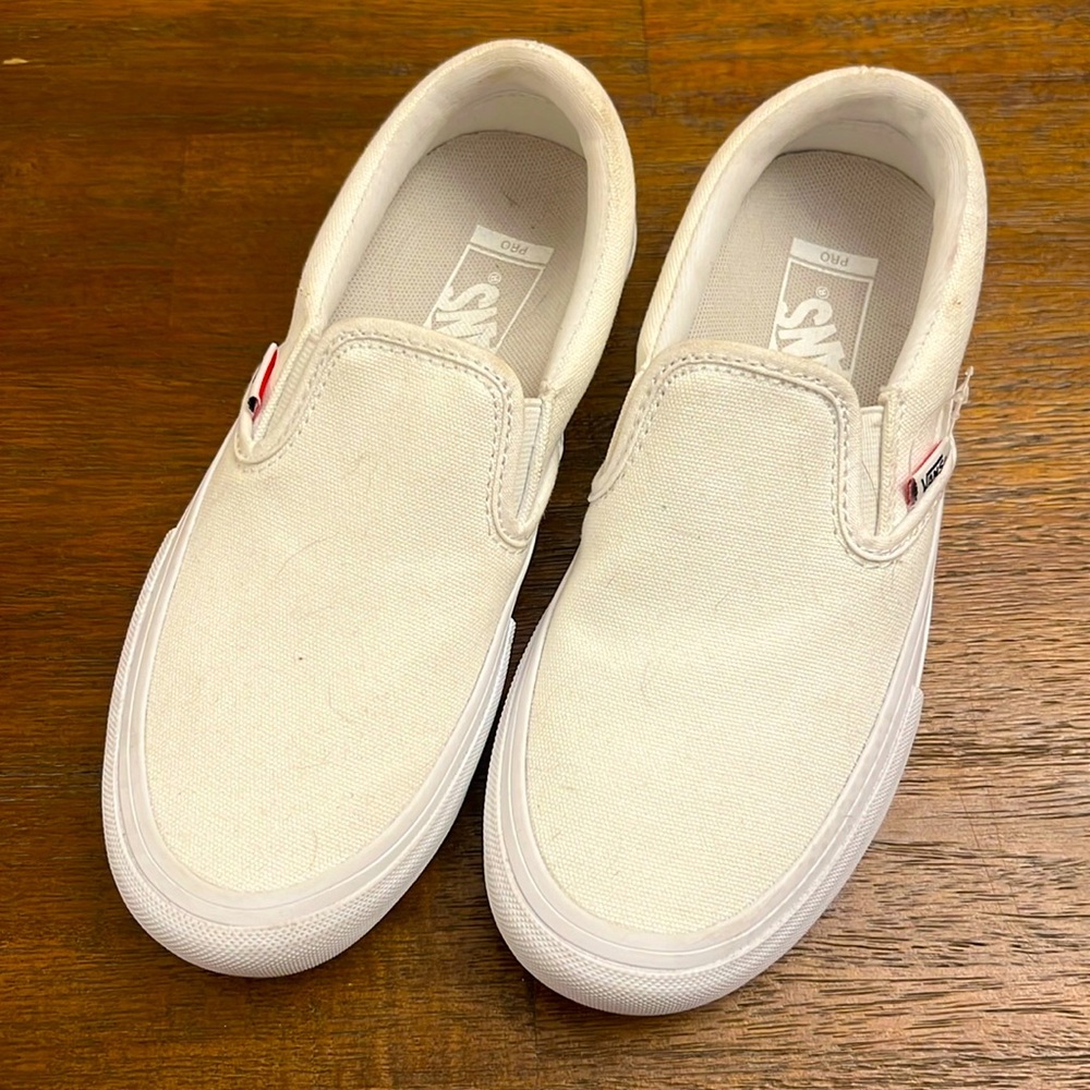 Size 4 (M) Pure white vans